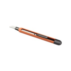 catalogo_CUTTER_9MM_CON_GUIA_METALICA_170808PRINCIPAL.jpg